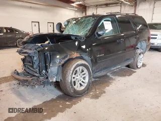 2010 Chevrolet Tahoe LT z VIN 1GNUKBE04AR231293, wystawiony jako IAAI lot #41742745 z przebiegiem Nie podano mil oraz . Historia ofert i sprzedaży dostępna na DreamBid. Obrazek 2.