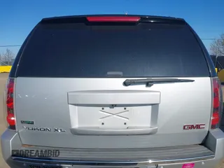2010 GMC Yukon XL Denali with VIN 1GKUKMEF0AR176578, listed as a IAAI auction lot 41444927 with 175,100 mi miles. Bid and sale history available at carsss.com. Image 16.