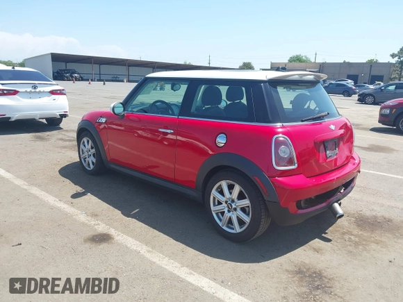 2013 MINI Hardtop S with VIN WMWSV3C54DT389391, listed as a IAAI auction lot 42141136 with 72,100 mi miles and . Bid and sale history available at DreamBid. Image 3.