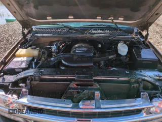 2003 Chevrolet Tahoe LS with VIN 1GNEC13TX3R219693, listed as a Copart auction lot 51309635 with 254,084 mi miles and Salvage Title. Bid and sale history available at carsss.com. Image 11.