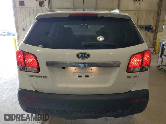 2013 Kia Sorento EX with VIN 5XYKU4A29DG358766, listed as a Copart auction lot 53312225 with 178,133 mi miles and Salvage Title. Bid and sale history available at carsss.com. Image 6.