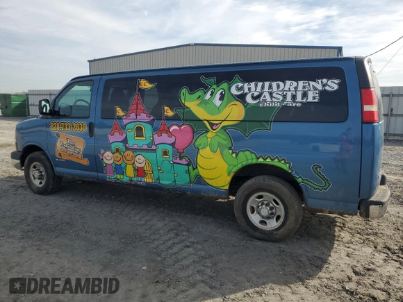 2006 Chevrolet Express Passenger with VIN 1GAHG39U261200900, listed as a Copart auction lot 81040404 with 68,221 mi miles and Salvage title. Bid and sale history available at DreamBid. Image 2.