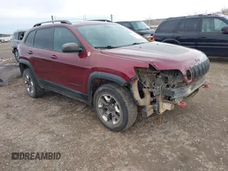 2019 Jeep Cherokee Trailhawk Elite with VIN 1C4PJMBX3KD483704, listed as a IAAI auction lot 40994848 with 176,770 mi miles. Bid and sale history available at carsss.com. Image 1.