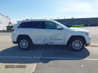 2022 Jeep Grand Cherokee Laredo X z VIN 1C4RJFAG7NC149692, wystawiony jako IAAI lot #42119197 z przebiegiem 37 835 mil mil oraz . Historia ofert i sprzedaży dostępna na DreamBid. Obrazek 13.