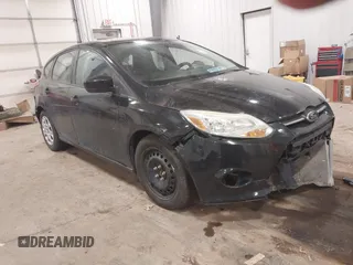 2012 Ford Focus SE with VIN 1FAHP3K22CL435609, listed as a IAAI auction lot 41716647 with 114,094 mi miles and . Bid and sale history available at carsss.com. Image 1.