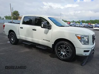 2022 Nissan Titan SV with VIN 1N6AA1ED8NN102141, listed as a Copart auction lot 56734745 with 44,379 mi miles and Clean title. Bid and sale history available at DreamBid. Image 4.