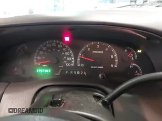 2000 Ford F-150 z VIN 2FTRX08W6YCA09298, wystawiony jako IAAI lot #41391038 z przebiegiem 179 738 mil mil oraz . Historia ofert i sprzedaży dostępna na DreamBid. Obrazek 7.