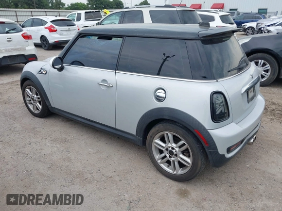 2013 MINI Hardtop S with VIN WMWSV3C5XDT476311, listed as a IAAI auction lot 42278808 with 101,646 mi miles and . Bid and sale history available at DreamBid. Image 3.
