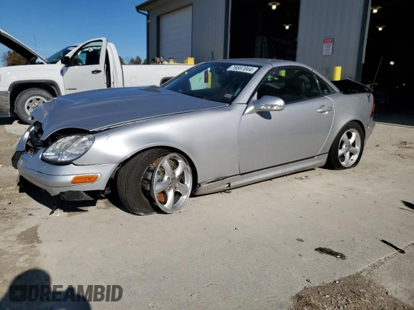 2003 Mercedes-Benz SLK 320 with VIN WDBKK65F83F276025, listed as a Copart auction lot 76887044 with 38,423 mi miles and Salvage title. Bid and sale history available at DreamBid. Image 1.