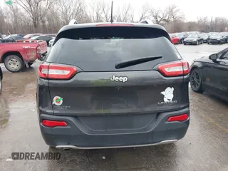 2017 Jeep Cherokee Limited with VIN 1C4PJLDB3HW518184, listed as a IAAI auction lot 41198338 with 172,094 mi miles. Bid and sale history available at carsss.com. Image 16.