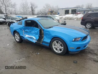 2012 Ford Mustang V6 Premium with VIN 1ZVBP8AM1C5264983, listed as a Copart auction lot 45213285 with 71,337 mi miles and Salvage Title. Bid and sale history available at carsss.com. Image 4.