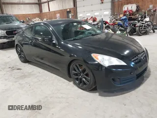 2011 Hyundai Genesis Coupe Premium z VIN KMHHT6KD4BU056172, wystawiony jako IAAI lot #41839225 z przebiegiem 171 420 mil mil oraz . Historia ofert i sprzedaży dostępna na DreamBid. Obrazek 1.