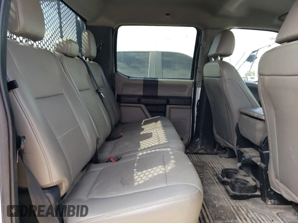 2020 Ford F-350 Lariat z VIN 1FD8W3G68LEE47935, wystawiony jako Copart lot #71659684 z przebiegiem Nie podano mil oraz Szkoda całkowita • Salvage title. Historia ofert i sprzedaży dostępna na DreamBid. Obrazek 10.