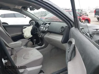 2006 Toyota RAV4 with VIN JTMZK33V965001685, listed as a IAAI auction lot 40995034 with 254,383 mi miles. Bid and sale history available at carsss.com. Image 5.