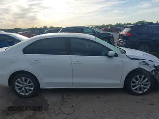 2013 Volkswagen Jetta SE с VIN 3VWDX7AJ9DM447830, выставлен на аукционе IAAI как лот 42310246 с пробегом 160 874 миль миль и . История ставок и продаж доступна на DreamBid. Изображение 13.