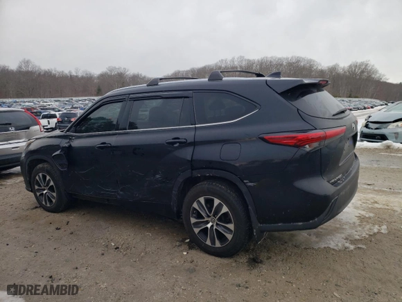 2020 Toyota Highlander XLE with VIN 5TDHZRBH1LS036538, listed as a Copart auction lot 46052625 with 117,597 mi miles and Salvage Title. Bid and sale history available at carsss.com. Image 2.