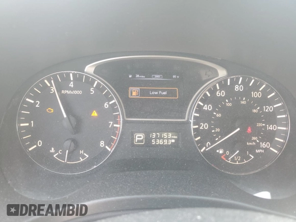 2014 Nissan Pathfinder S with VIN 5N1AR2MM7EC697185, listed as a Copart auction lot 63711745 with 137,153 mi miles and Clean title. Bid and sale history available at DreamBid. Image 9.