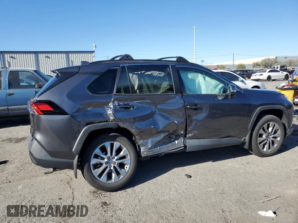 2022 Toyota RAV4 XLE Premium with VIN 2T3C1RFV1NC204487, listed as a Copart auction lot 86900914 with 32,679 mi miles and Salvage title. Bid and sale history available at DreamBid. Image 3.