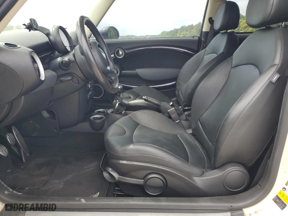 2011 MINI Cooper Hardtop S with VIN WMWSV3C51BTY24218, listed as a Copart auction lot 53244125 with 86,110 mi miles and Clean Title. Bid and sale history available at carsss.com. Image 7.