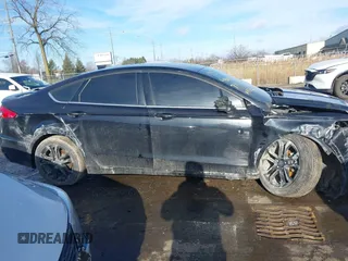 2020 Ford Fusion SE with VIN 3FA6P0HDXLR164704, listed as a IAAI auction lot 41190079 with 55,373 mi miles and . Bid and sale history available at carsss.com. Image 13.