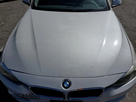 2012 BMW 3 Series 328i z VIN WBA3C1C59CF432795, wystawiony jako Copart lot #51151665 z przebiegiem 97 642 mil mil oraz Szkoda całkowita • Salvage title. Historia ofert i sprzedaży dostępna na DreamBid. Obrazek 11.