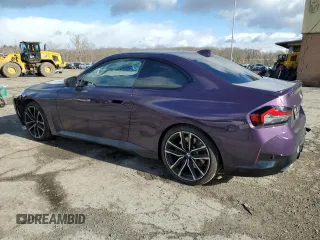 2022 BMW 2 Series M240i xDrive z VIN 3MW53CM09N8C49139, wystawiony jako Copart lot #87320934 z przebiegiem 26 753 mil mil oraz Szkoda całkowita • Salvage title. Historia ofert i sprzedaży dostępna na DreamBid. Obrazek 2.