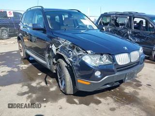 2008 BMW X3 3.0si z VIN WBXPC93458WJ15438, wystawiony jako IAAI lot #42203144 z przebiegiem 91 203 mil mil oraz . Historia ofert i sprzedaży dostępna na DreamBid. Obrazek 1.