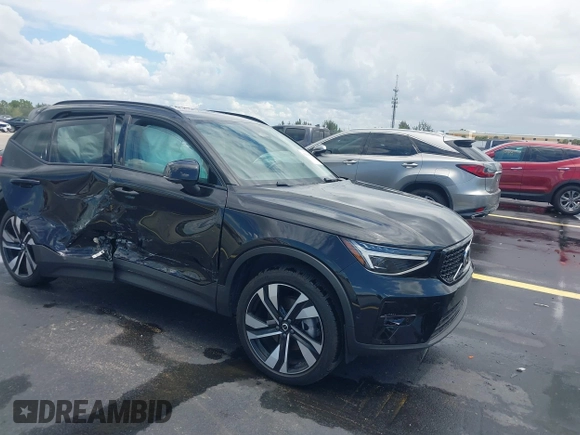 2024 Volvo XC40 Plus Dark Theme with VIN YV4L12UL5R2308371, listed as a IAAI auction lot 42516455 with 9,056 mi miles and . Bid and sale history available at DreamBid. Image 1.