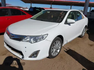 2014 Toyota Camry SE with VIN 4T1BK1FK2EU543220, listed as a IAAI auction lot 41416785 with 198,011 mi miles. Bid and sale history available at carsss.com. Image 17.