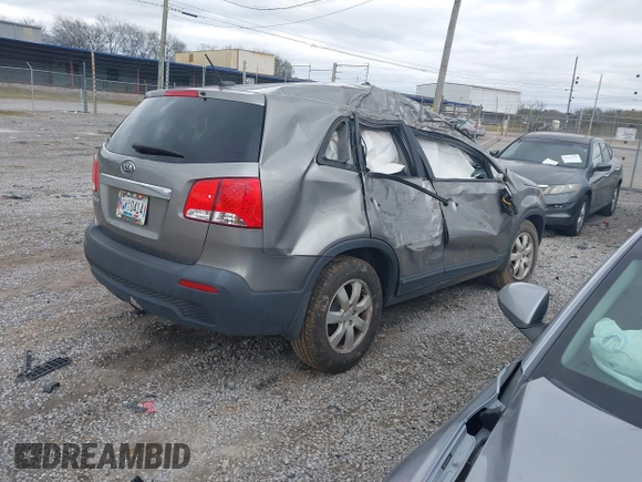 2012 Kia Sorento LX with VIN 5XYKT3A18CG194431, listed as a IAAI auction lot 41802901 with 221,812 mi miles. Bid and sale history available at carsss.com. Image 4.