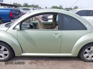 2007 Volkswagen Beetle с VIN 3VWRW31C07M518758, выставлен на аукционе IAAI как лот 42072875 с пробегом 85 096 миль миль и . История ставок и продаж доступна на DreamBid. Изображение 14.