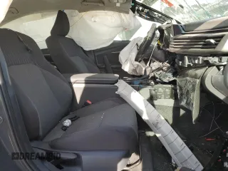 2025 Toyota Camry LE z VIN 4T1DAACK5SU523538, wystawiony jako Copart lot #55269975 z przebiegiem Nie podano mil oraz Nie do naprawy • Non repairable. Historia ofert i sprzedaży dostępna na DreamBid. Obrazek 7.