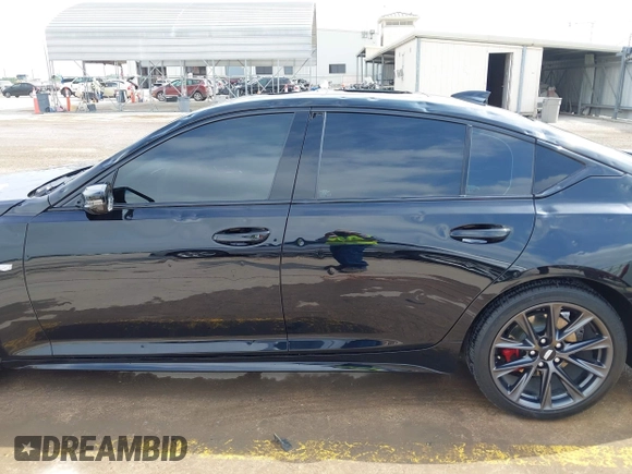 2024 Cadillac CT5 Sport z VIN 1G6DP5RK8R0102340, wystawiony jako IAAI lot #41943414 z przebiegiem 13 488 mil mil oraz . Historia ofert i sprzedaży dostępna na DreamBid. Obrazek 14.