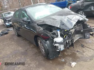 2021 Kia Forte LXS z VIN 3KPF24AD3ME305678, wystawiony jako IAAI lot #40784089 z przebiegiem 66 668 mil mil oraz . Historia ofert i sprzedaży dostępna na DreamBid. Obrazek 1.