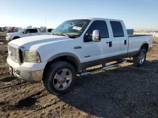 2007 Ford F-350 XL z VIN 1FTWW31P07EA05380, wystawiony jako Copart lot #42838425 z przebiegiem 298 926 mil mil oraz Czysty tytuł • Clean title. Historia ofert i sprzedaży dostępna na DreamBid. Obrazek 1.