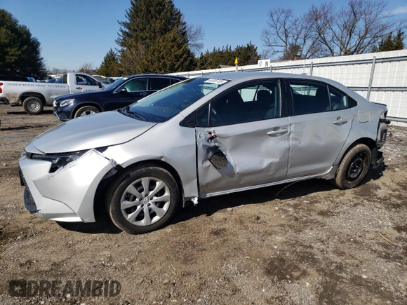2022 Toyota Corolla LE with VIN 5YFEPMAE0NP305904, listed as a Copart auction lot 45330755 with 37,290 mi miles and Salvage Title. Bid and sale history available at carsss.com. Image 1.