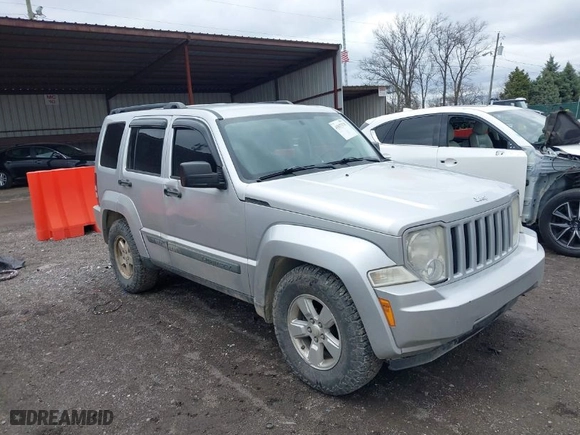 2009 Jeep Liberty Sport with VIN 1J8GN28K09W546446, listed as a IAAI auction lot 41837578 with 176,583 mi miles. Bid and sale history available at carsss.com. Image 1.