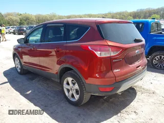 2015 Ford Escape SE z VIN 1FMCU0G79FUC75335, wystawiony jako IAAI lot #42222863 z przebiegiem 132 592 mil mil oraz . Historia ofert i sprzedaży dostępna na DreamBid. Obrazek 3.