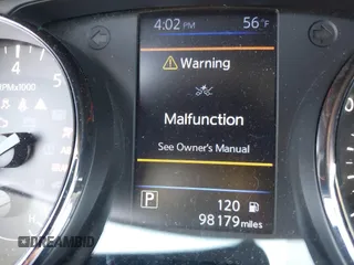 2018 Nissan Rogue SV with VIN KNMAT2MVXJP596787, listed as a IAAI auction lot 41830629 with 98,179 mi miles. Bid and sale history available at carsss.com. Image 16.