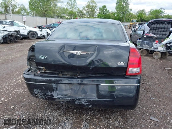 2005 Chrysler 300 Touring with VIN 2C3AA53G85H155393, listed as a IAAI auction lot 42171752 with 225,385 mi miles and . Bid and sale history available at DreamBid. Image 17.