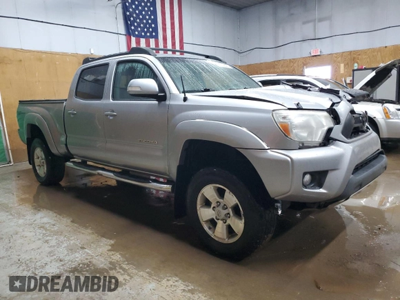 2014 Toyota Tacoma with VIN 5TFMU4FN8EX019541, listed as a Copart auction lot 55295645 with 206,725 mi miles and Clean title. Bid and sale history available at DreamBid. Image 4.