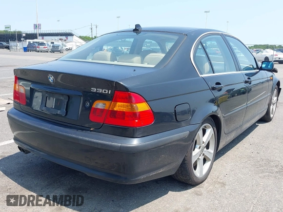 2005 BMW 3 Series 330i с VIN WBAEV53435KM40855, выставлен на аукционе IAAI как лот 42344505 с пробегом 120 060 миль миль и . История ставок и продаж доступна на DreamBid. Изображение 4.