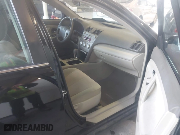 2011 Toyota Camry LE z VIN 4T4BF3EK8BR170719, wystawiony jako IAAI lot #41601748 z przebiegiem 91 368 mil mil oraz . Historia ofert i sprzedaży dostępna na DreamBid. Obrazek 5.