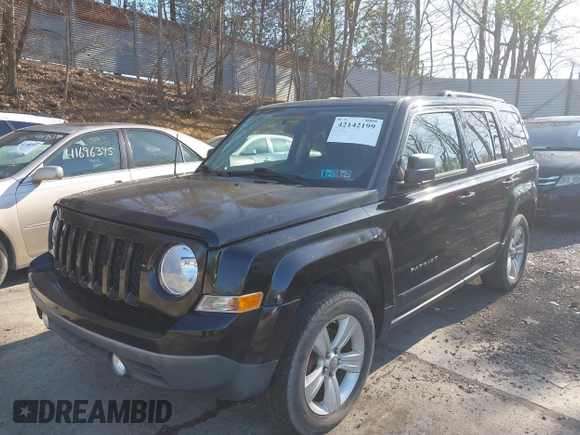 2012 Jeep Patriot Latitude with VIN 1C4NJRFB4CD686038, listed as a IAAI auction lot 42142199 with 116,416 mi miles and . Bid and sale history available at carsss.com. Image 6.