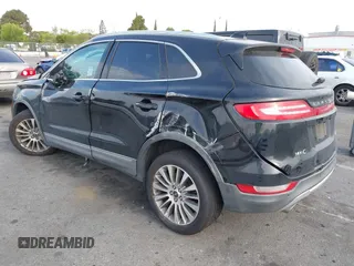 2017 Lincoln MKC Reserve с VIN 5LMTJ3DH4HUL04019, выставлен на аукционе IAAI как лот 42189249 с пробегом 39 542 миль миль и . История ставок и продаж доступна на DreamBid. Изображение 3.