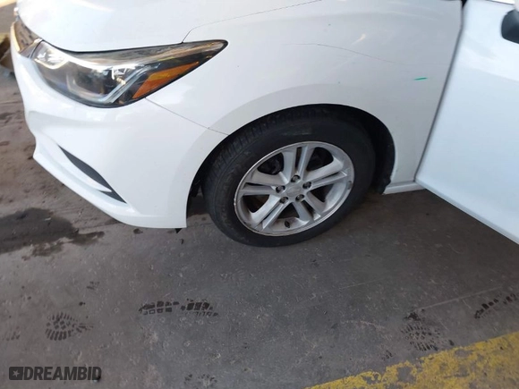 2017 Chevrolet Cruze LT with VIN 1G1BE5SM6H7102454, listed as a IAAI auction lot 41356480 with NaN miles. Bid and sale history available at carsss.com. Image 17.