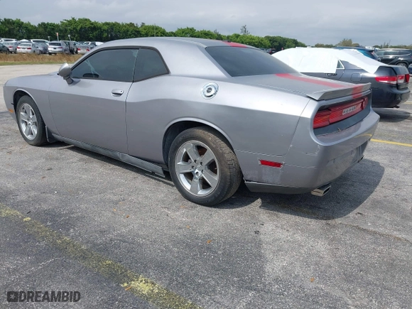 2013 Dodge Challenger SXT with VIN 2C3CDYAG7DH611273, listed as a IAAI auction lot 41638740 with 1 mi miles. Bid and sale history available at carsss.com. Image 3.