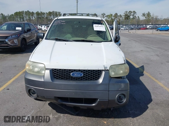 2005 Ford Escape XLT with VIN 1FMYU03165KA93495, listed as a IAAI auction lot 41821975 with 202,475 mi miles and . Bid and sale history available at DreamBid. Image 12.