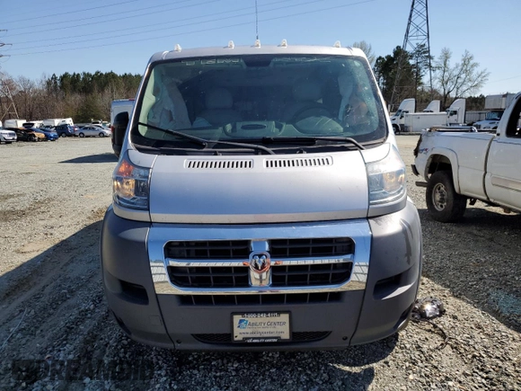 2018 Ram ProMaster Cargo with VIN 3C6TRVAG1JE147424, listed as a Copart auction lot 50696185 with 60,413 mi miles and Salvage Title. Bid and sale history available at DreamBid. Image 5.