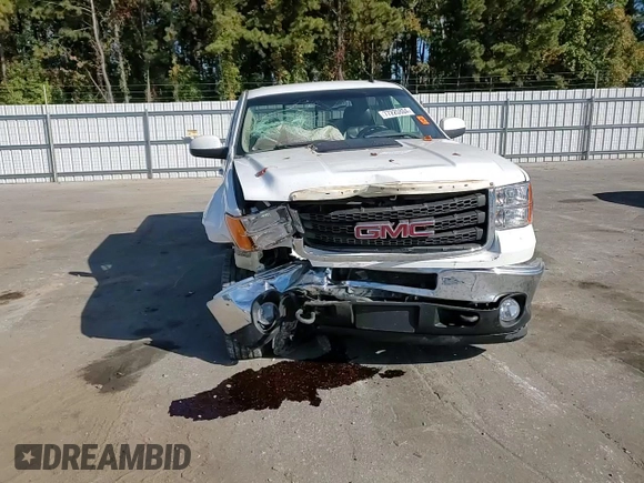 2011 GMC Sierra 2500HD SLT с VIN 1GT121C8XBF145553, выставлен на аукционе Copart как лот 77220804 с пробегом 414 257 миль миль и Списание • Salvage title. История ставок и продаж доступна на DreamBid. Изображение 11.